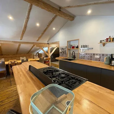 Holiday home Spacious In With Hot Tub